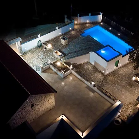 Holiday home Dvori Stipanovi With Heated Pool And Jacuzzi