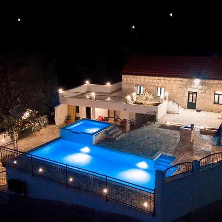 Dvori Stipanovi With Heated Pool And Jacuzzi * Donje Rascane
