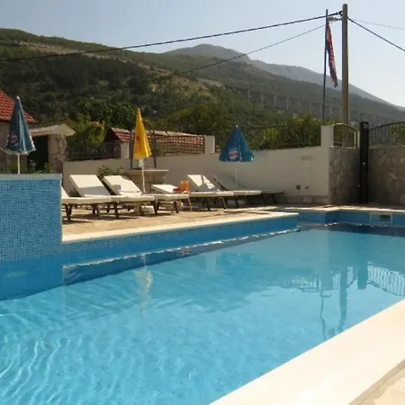 Dvori Stipanovi With Heated Pool And Jacuzzi Donje Rascane