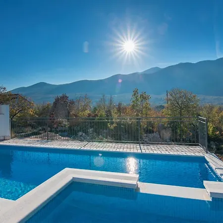 Holiday home Dvori Stipanovi With Heated Pool And Jacuzzi *